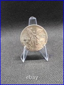 1982 Mexican Silver Libertad 1 oz Mexico 1 onza Plata Pura Coin As Shown. Nice