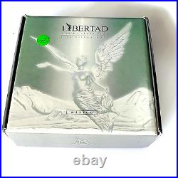 2011 LIBERTAD 1 KILO. 999 Fine Silver PROOF-LIKE Banco de Mexico Maplewood box